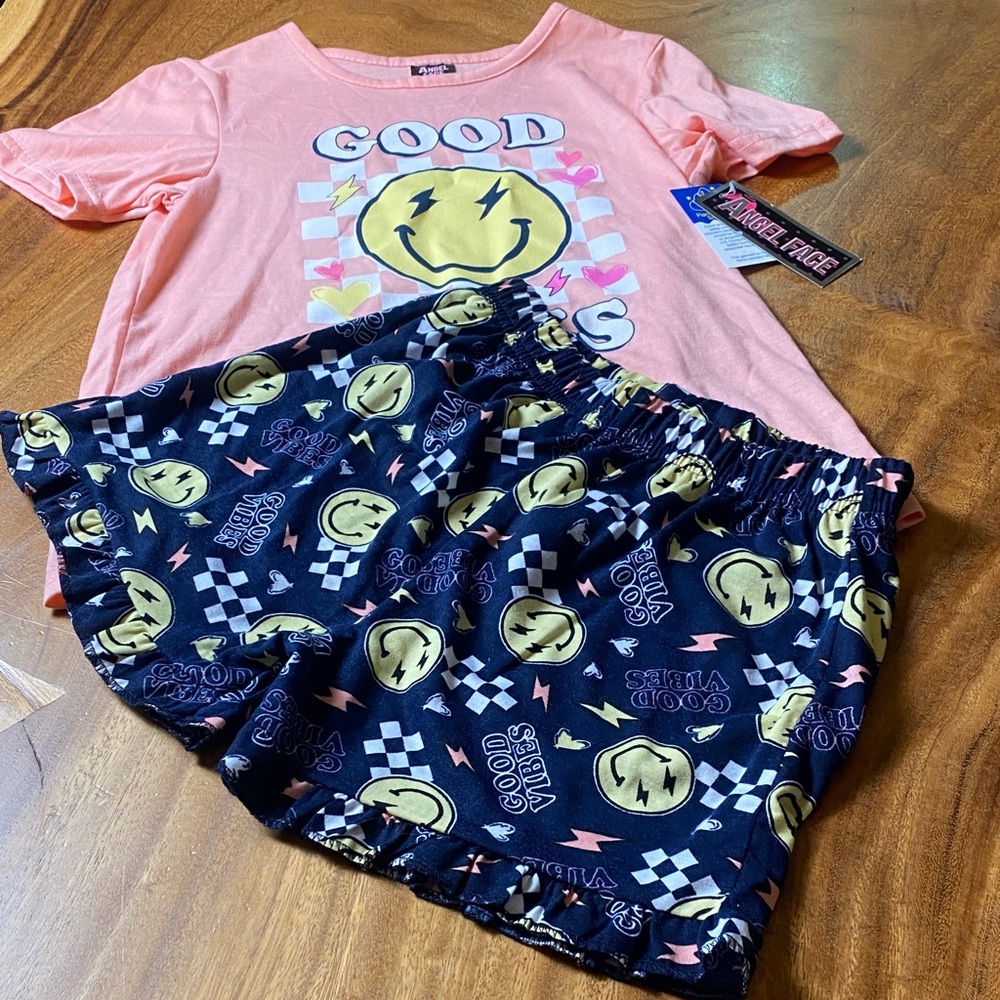 Angel face, flame, resistant Smiley Face Pajama Set - Peach and Navy